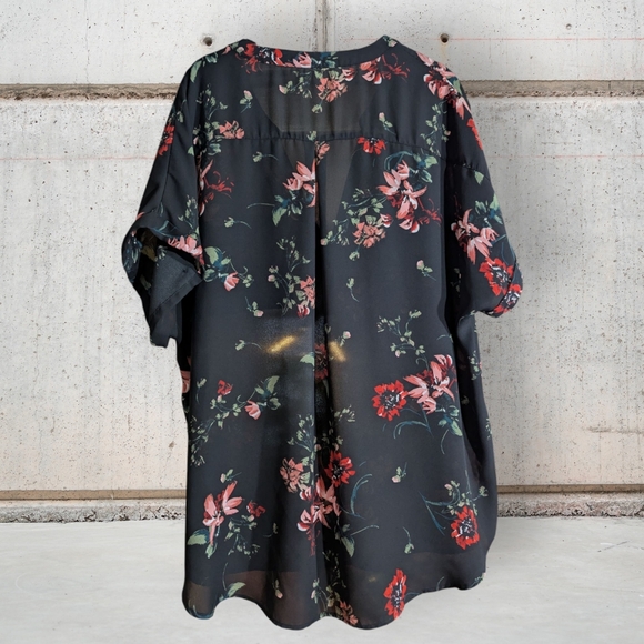 EUC Maurice's Floral Black Women's Top Size XXL - Picture 6 of 7